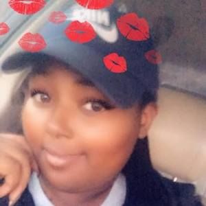 Meet your Posher, Sheena